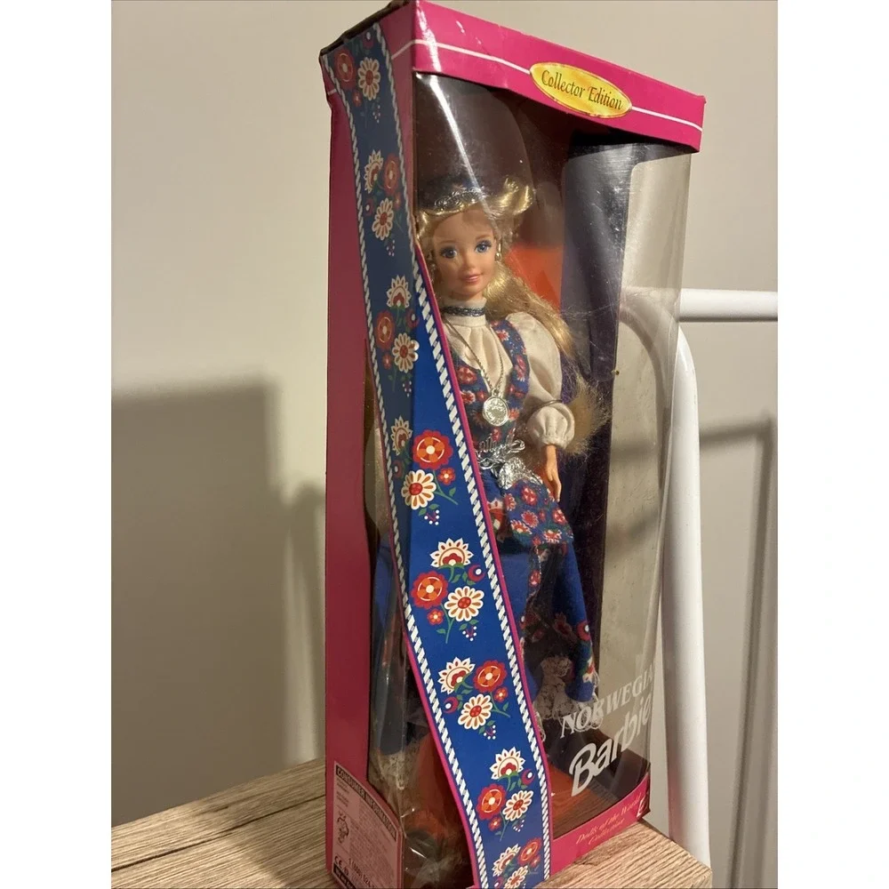 Barbie Dolls of the World Norwegian Barbie